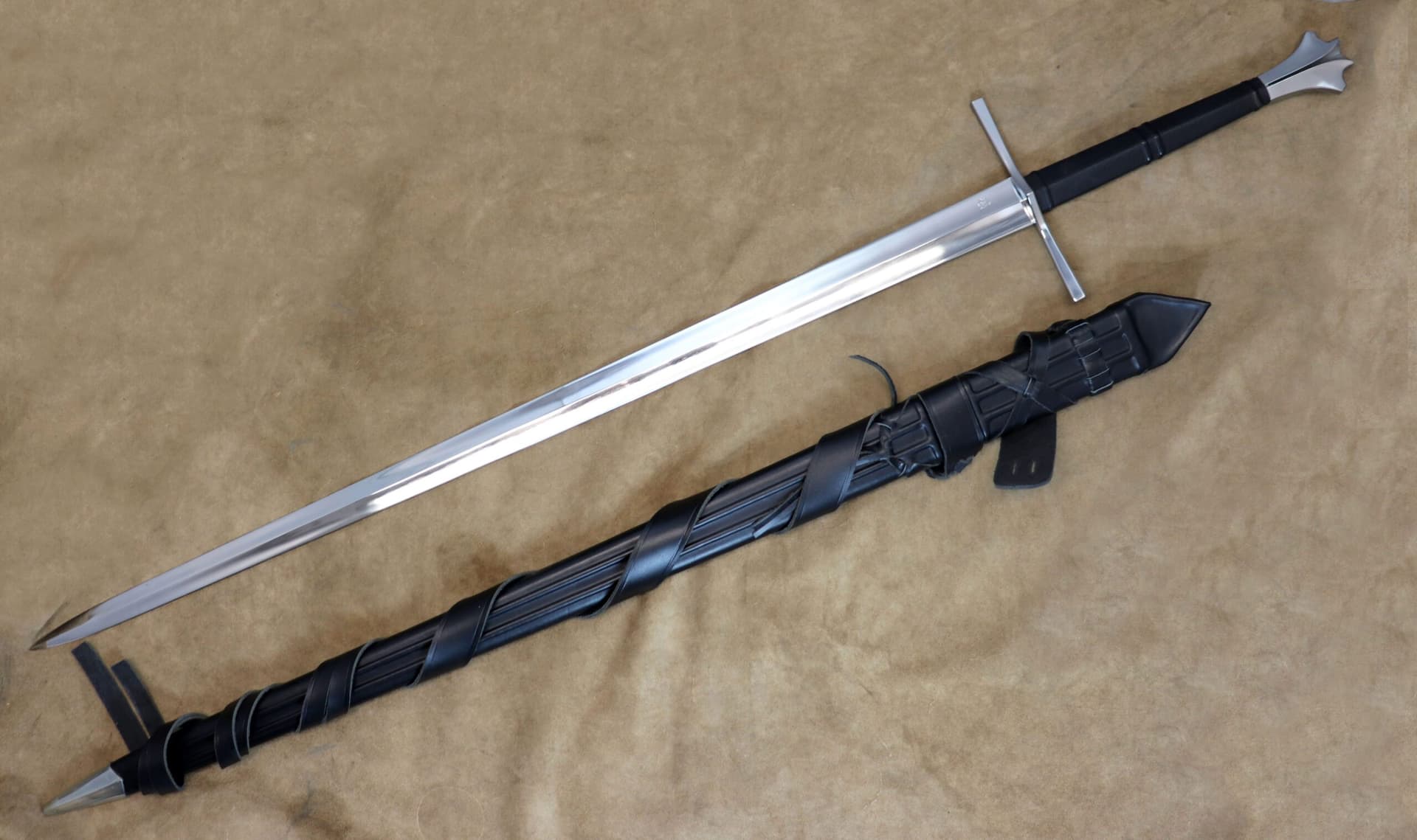 Mittelalterliches Zweihänder-Schwert