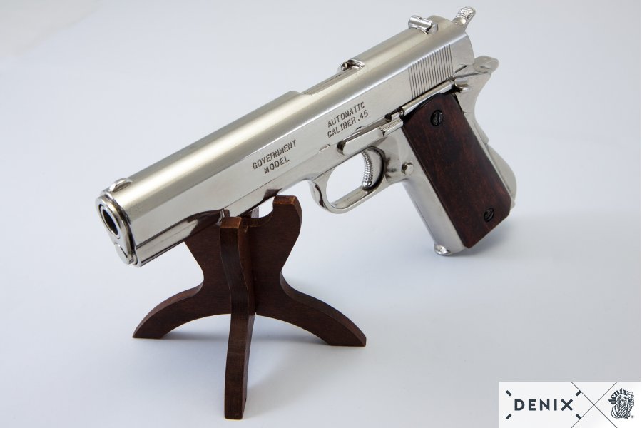 45's US Colt Government, wooden handle, M1911A1