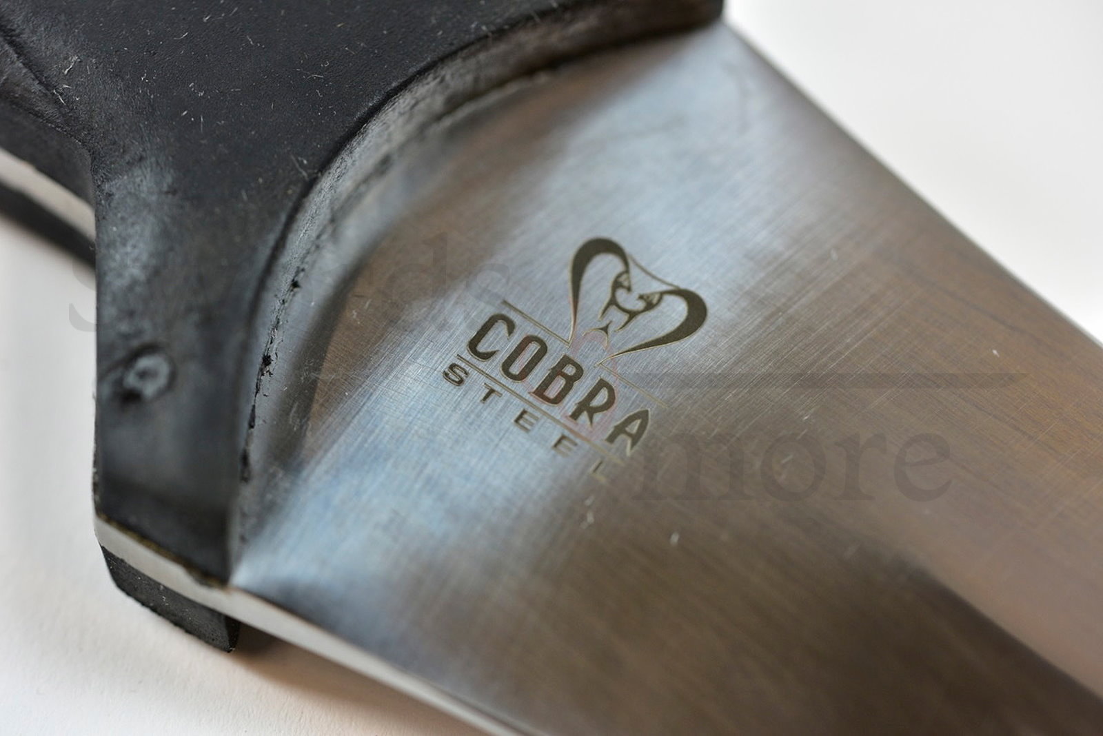 Cobra Steel Lakonia