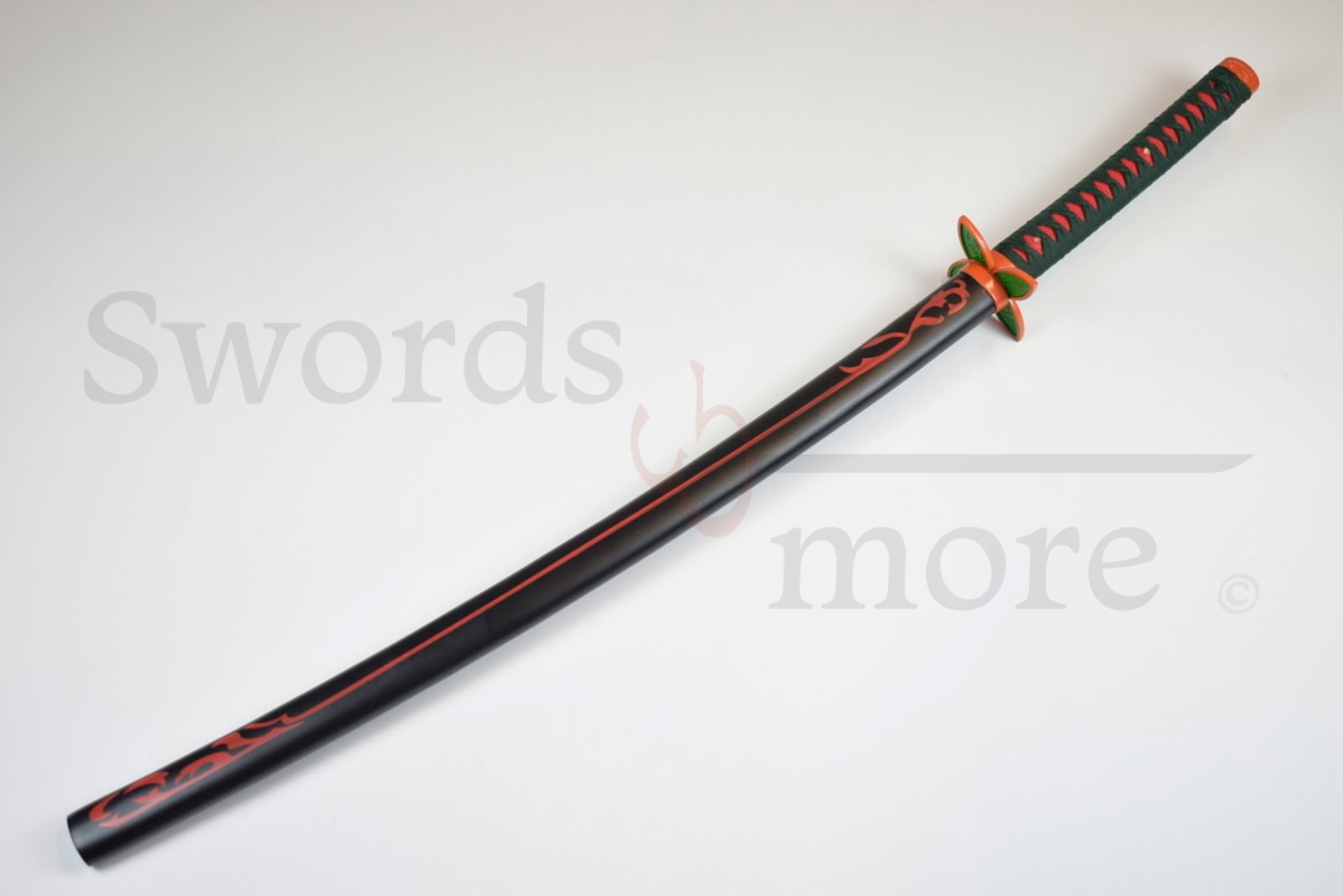 Demon Slayer: Kimetsu no Yaiba - Kochou Shinobu's Sword - handforged and folded, Set