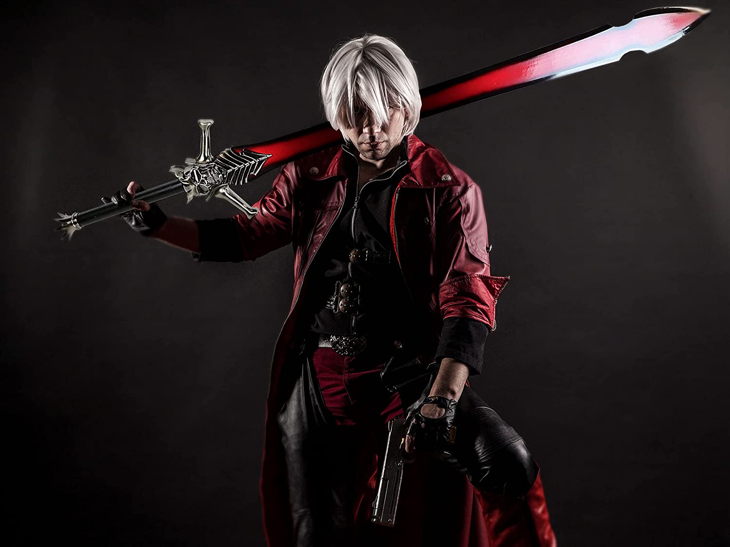 Devil May Cry - Dante's Rebellion Sword, Silver and Red Version (Bundle of 40333 and 41995)