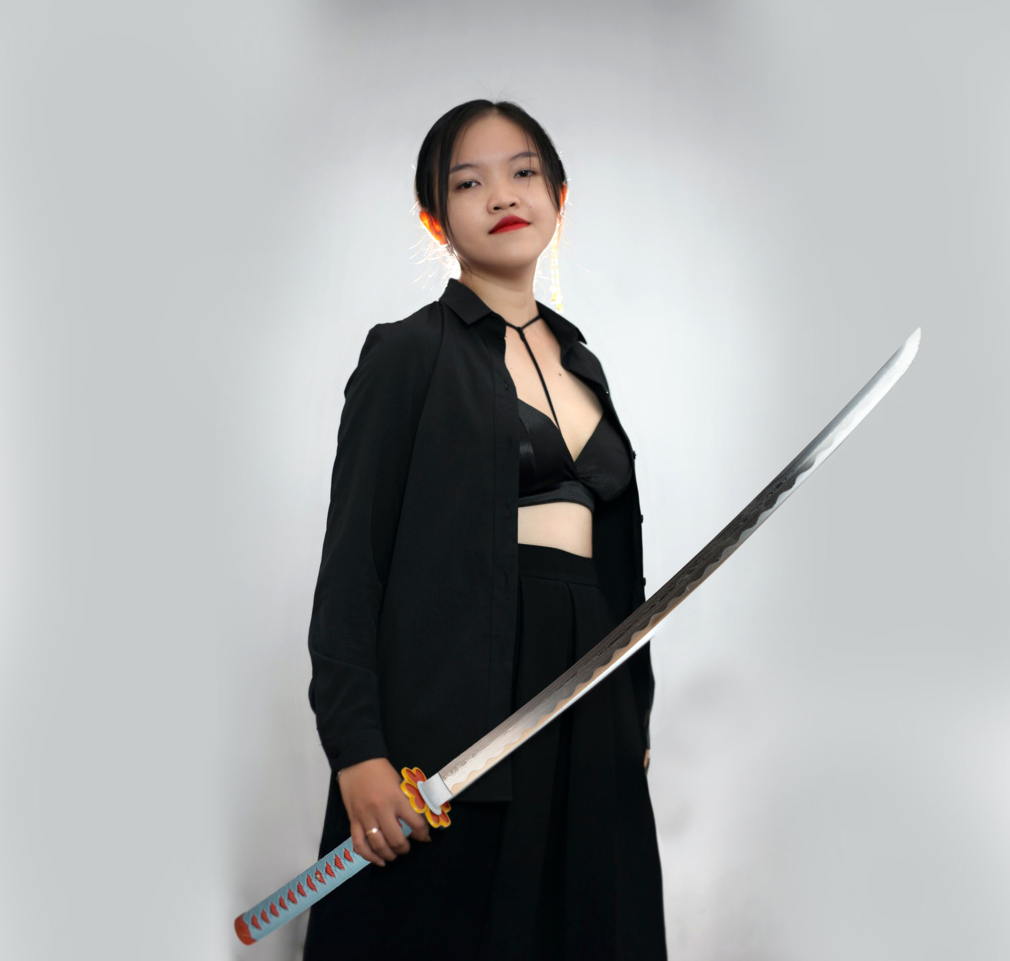Demon Slayer: Kimetsu no Yaiba - Kanroji Mitsuri Schwert - handgeschmiedet und gefaltet, Set Demon Slayer: Kimetsu no Yaiba - Kanroji Mitsuri Schwert - handgeschmiedet und gefaltet, Set