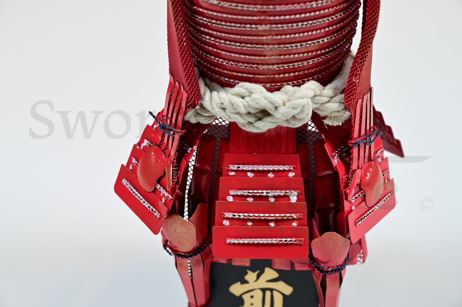 Japanese samurai armor miniature, red