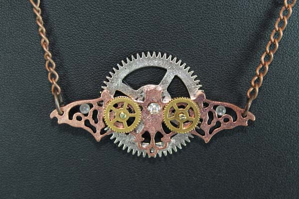 Steampunk Anhänger mit Kette - Fledermaus