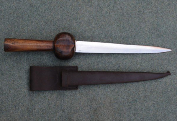 Men Bollock Dagger-Popular from 13th to 18th century