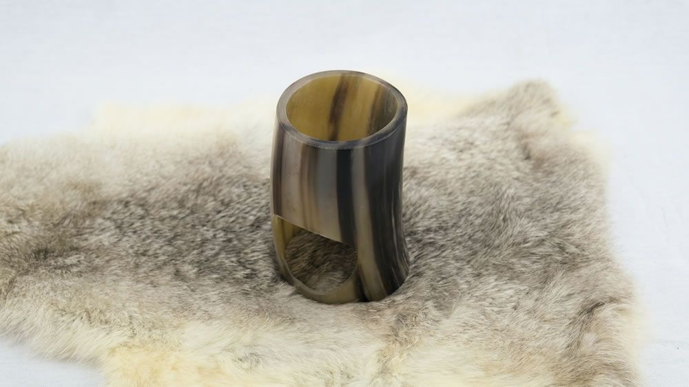 Tischständer für Trinkhörner