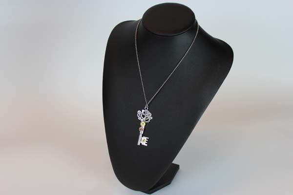 Steampunk Anhänger mit Kette - Schlüssel mit Zahnrädern