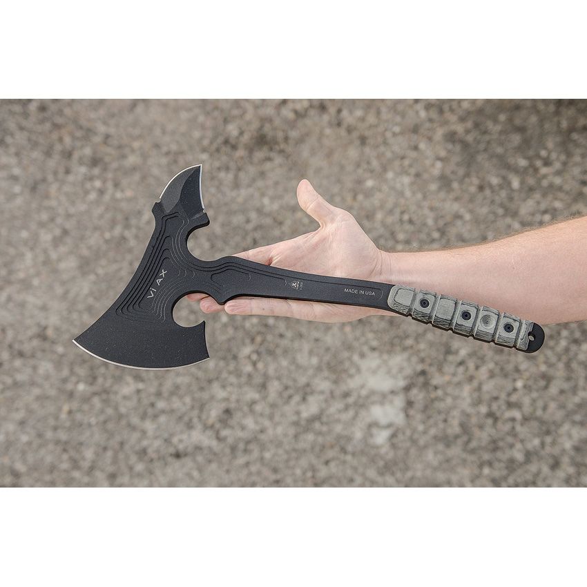 VI Axe