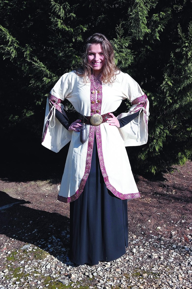 Mittelalterlicher Damen Mantel - naturfarben