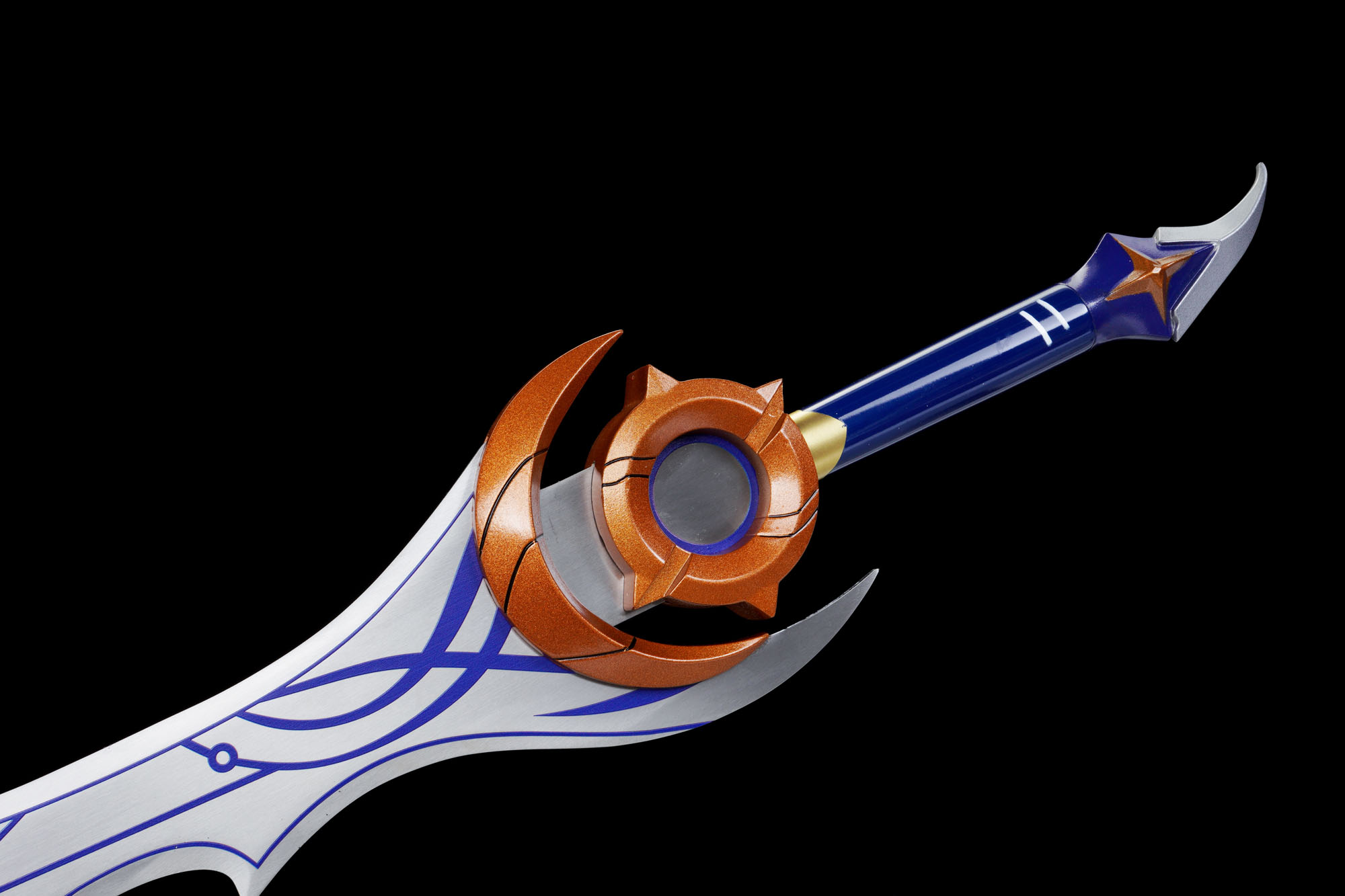 Solo Leveling: Sung Jin-Woo Zwillings-Schwerter Set (70cm) – Inkl. Wanddisplay
