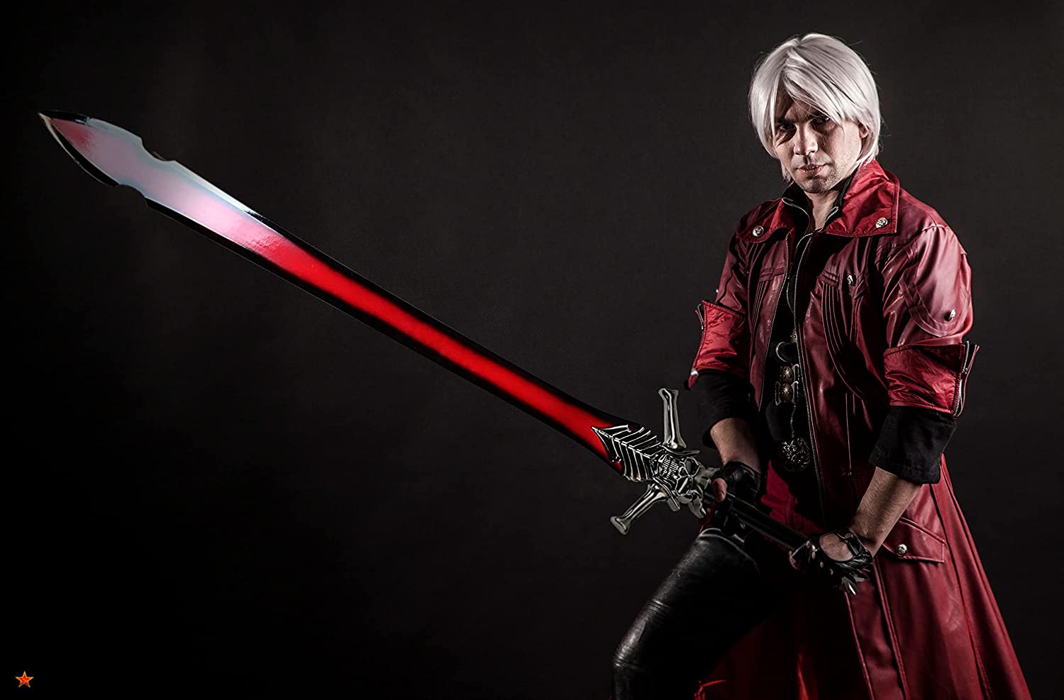 Devil May Cry - Dante's Rebellion Sword, Silver and Red Version (Bundle of 40333 and 41995)