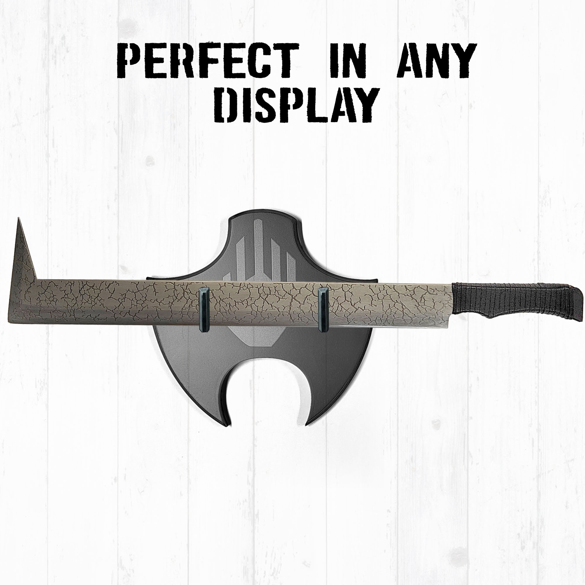 Der Herr der Ringe – Uruk-hai-Schwert mit Scheide und Wandtafel