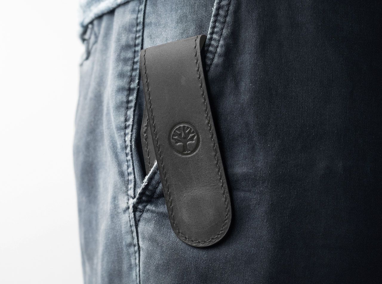 Magnetic Leather Pouch Black Large