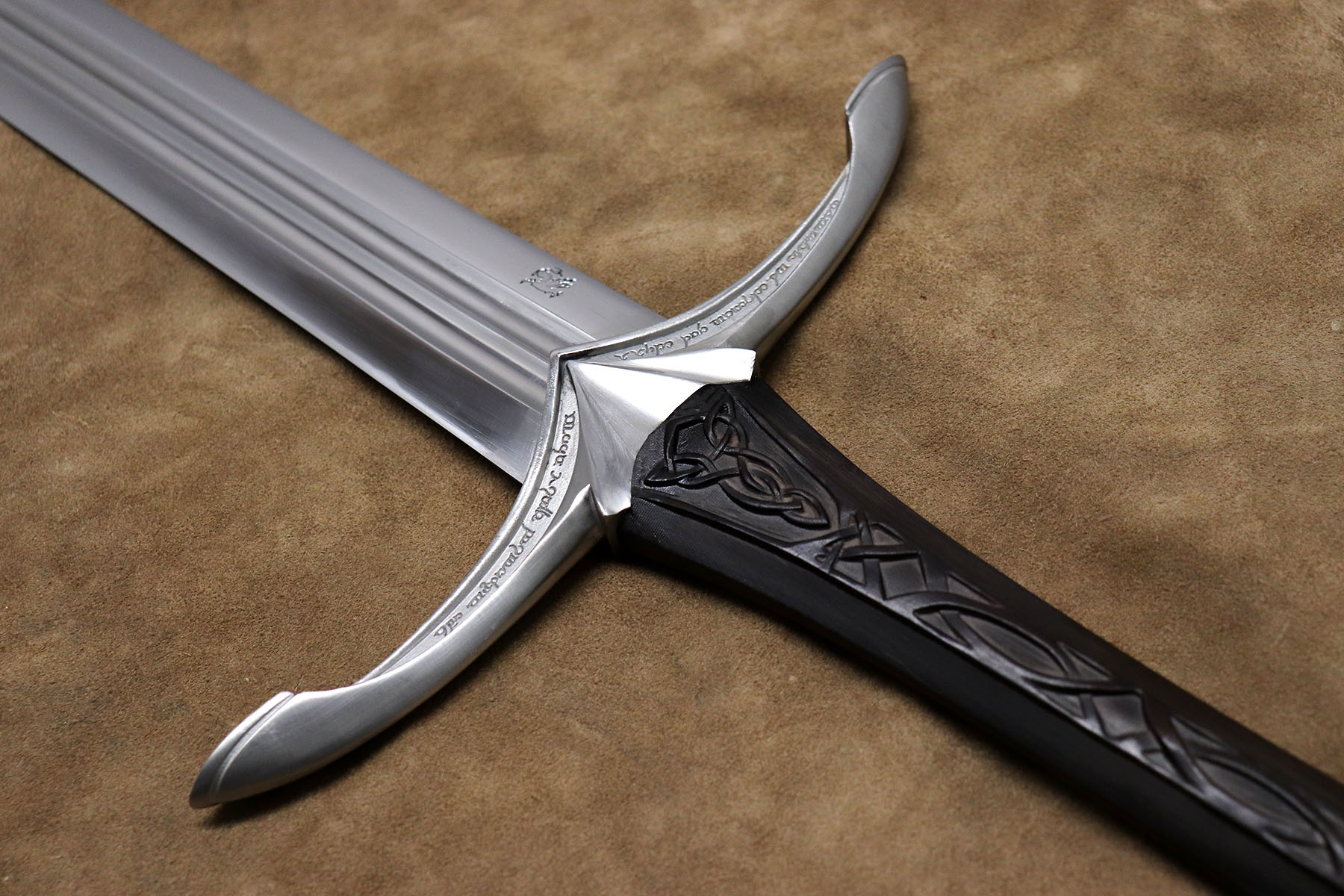 The Dark Elf Gurthang sword
