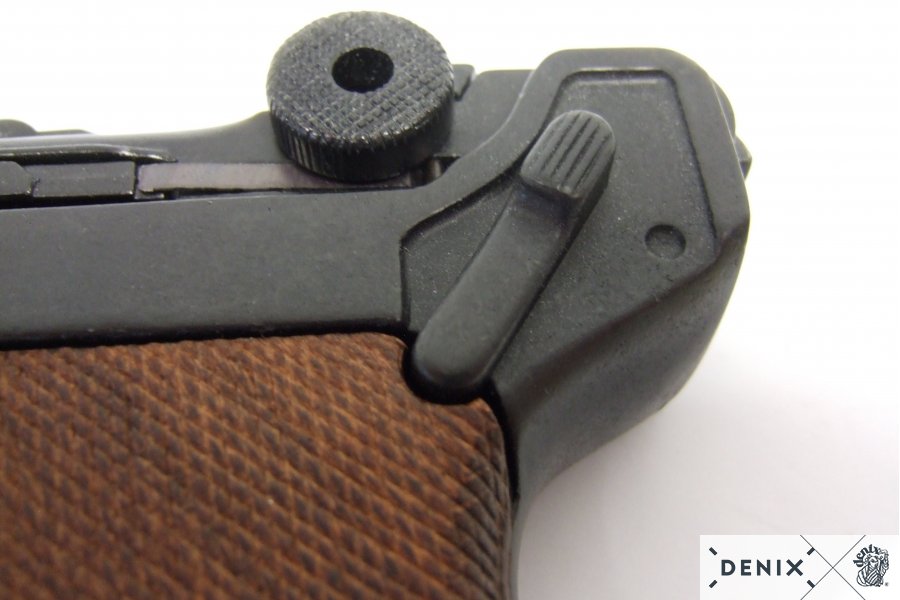 Luger pistol PO8 Parabellum 1898, wooden handle