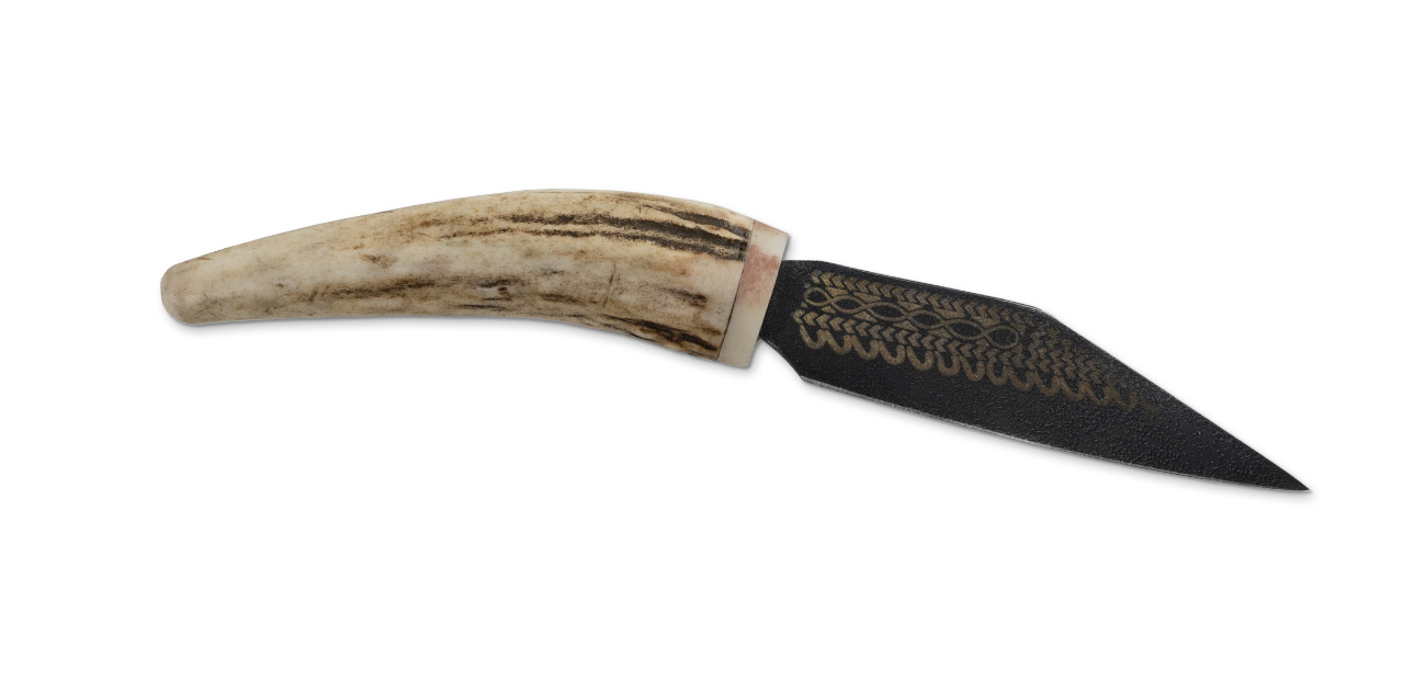 Scramasax with stag horn handle and leather sheath 
