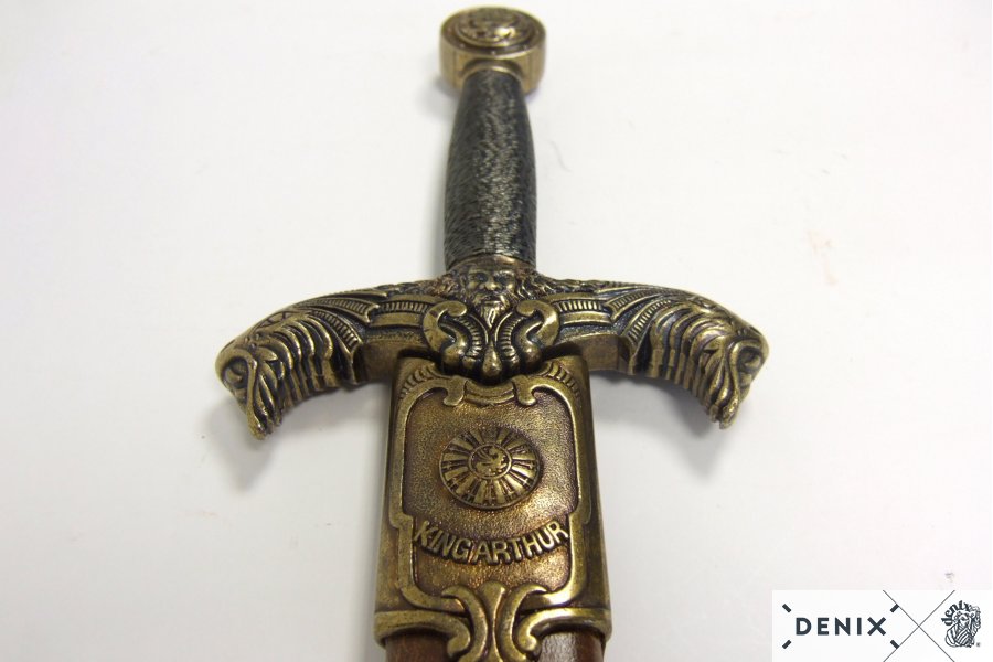 Merlin dagger with scabbard