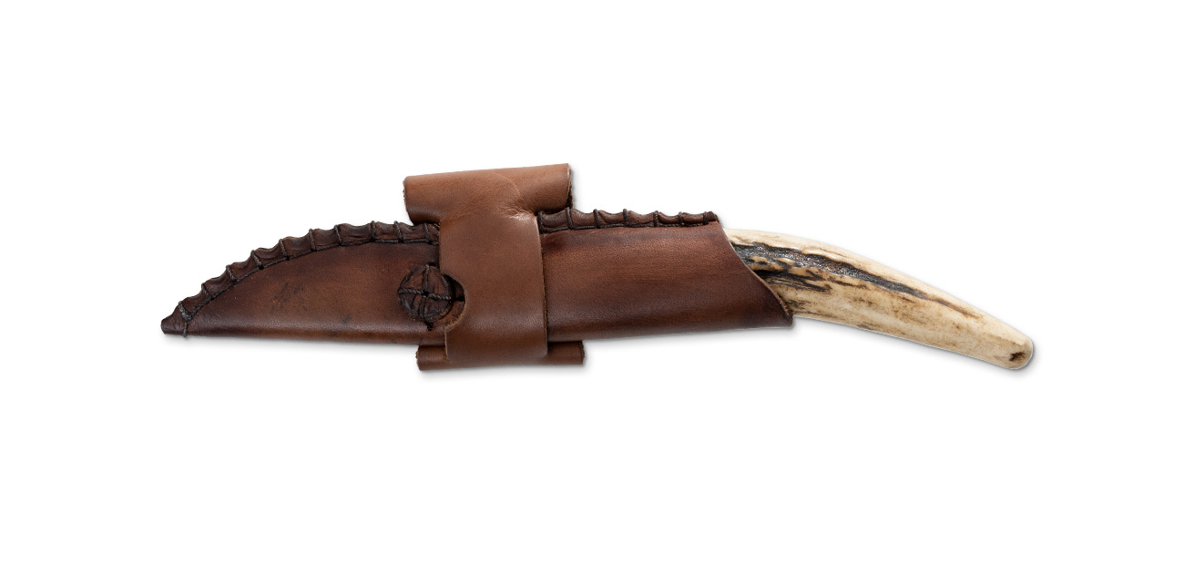 Scramasax with stag horn handle and leather sheath 
