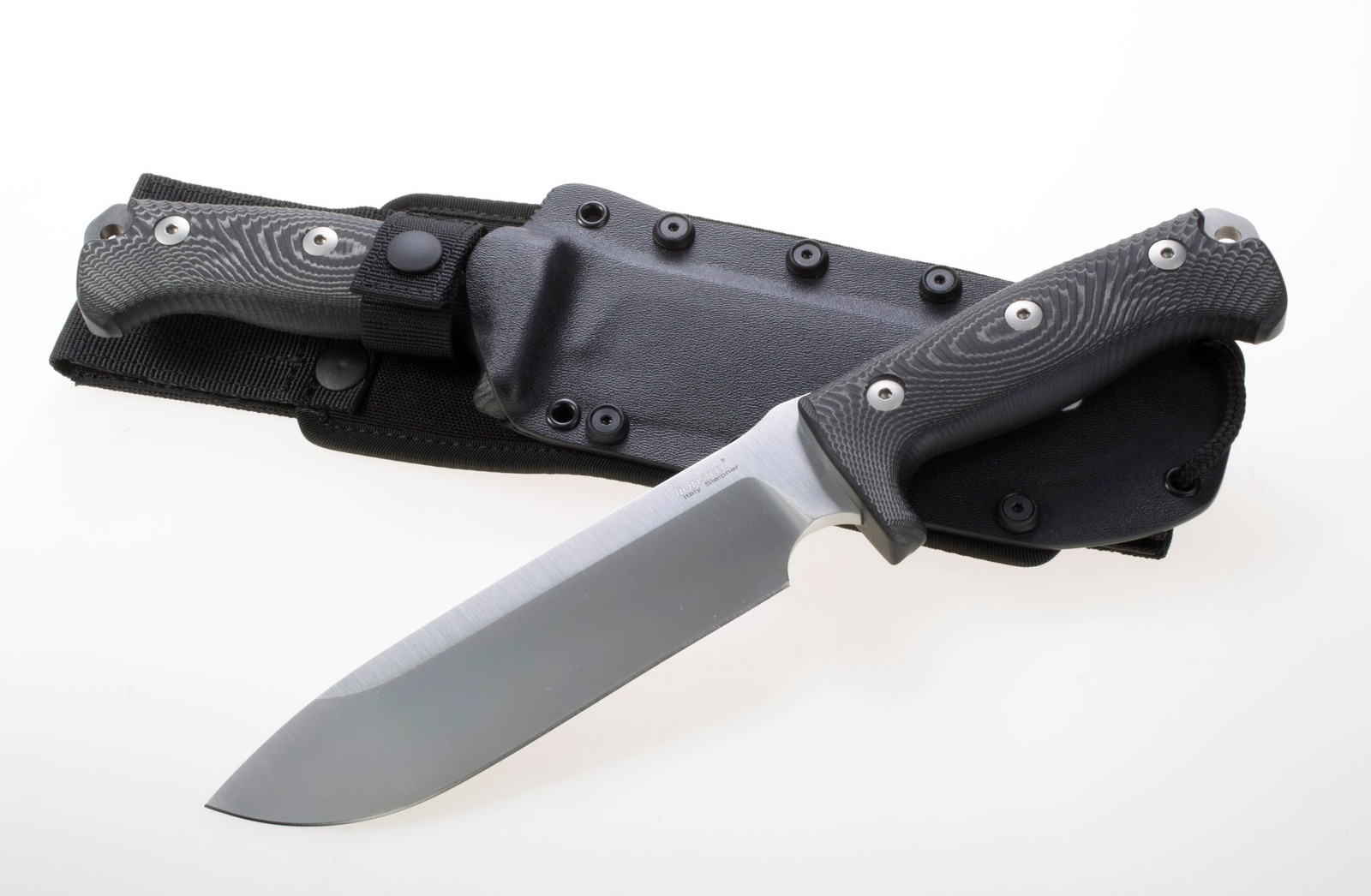M7 - Black micarta, Silver Blade