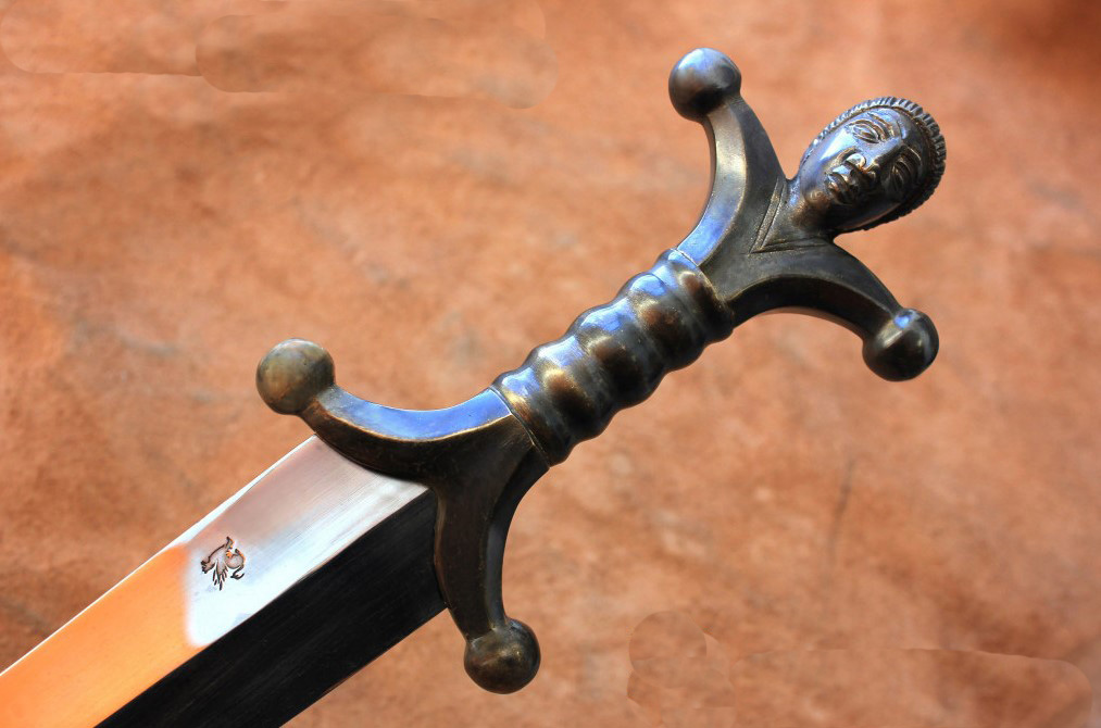 Anthropomorphes Keltisches Mittelalterschwert