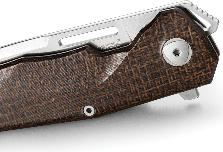 Q4ttro, Griff aus grünem Sackleinen-Micarta/mattem Titan
