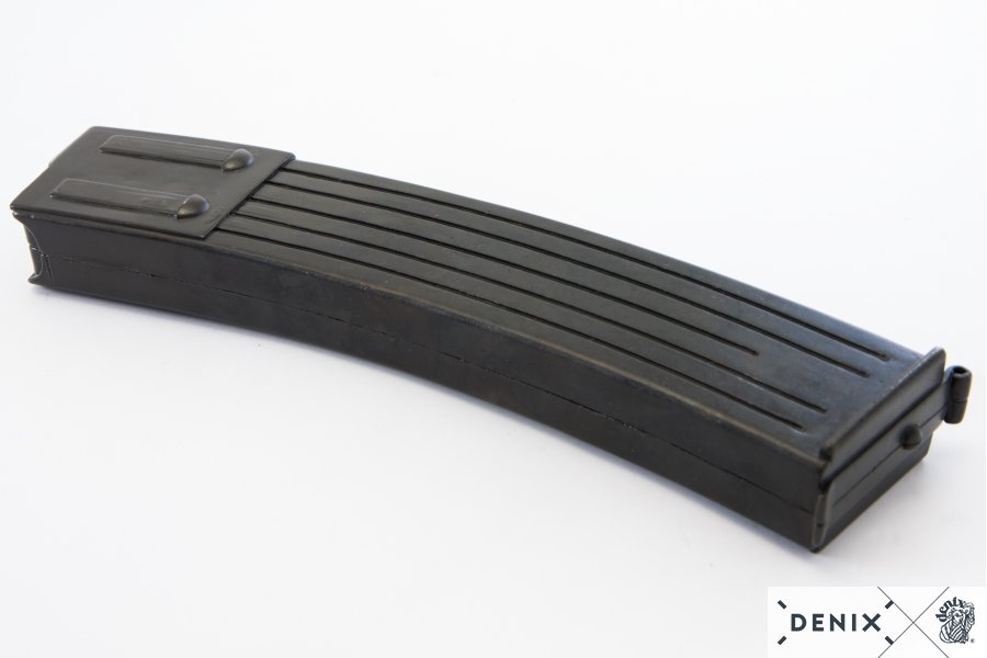 German MP 44 "Schmeisser" without belt made of metal, 9 mm, STG, 2nd WW, 1943