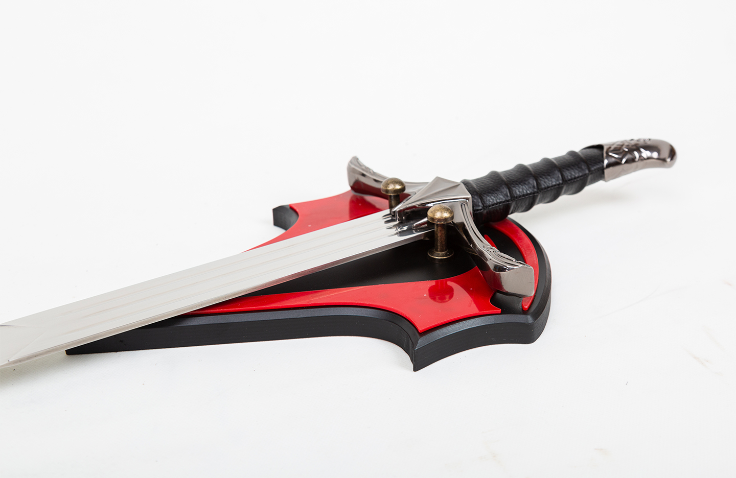 Assassin's Creed: Sword of Altaïr – 38.2" Steel Replica with Wooden Plaque