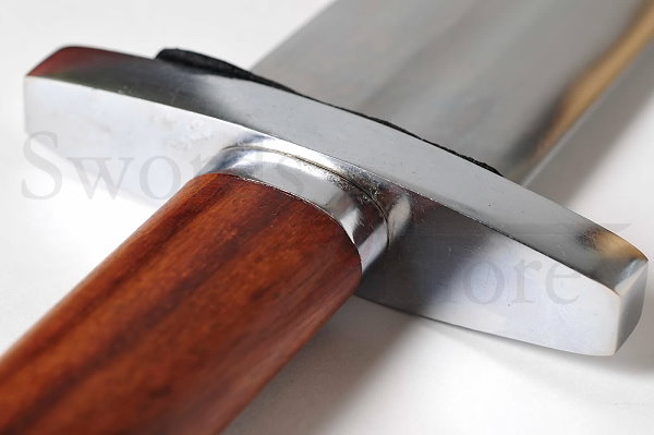 Wikingerschwert mit Scheide