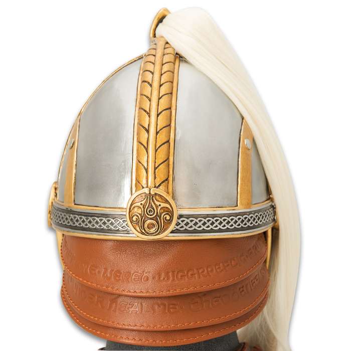 Herr der Ringe - Helm von Eomer mit Ständer Herr der Ringe - Helm von Eomer mit Ständer