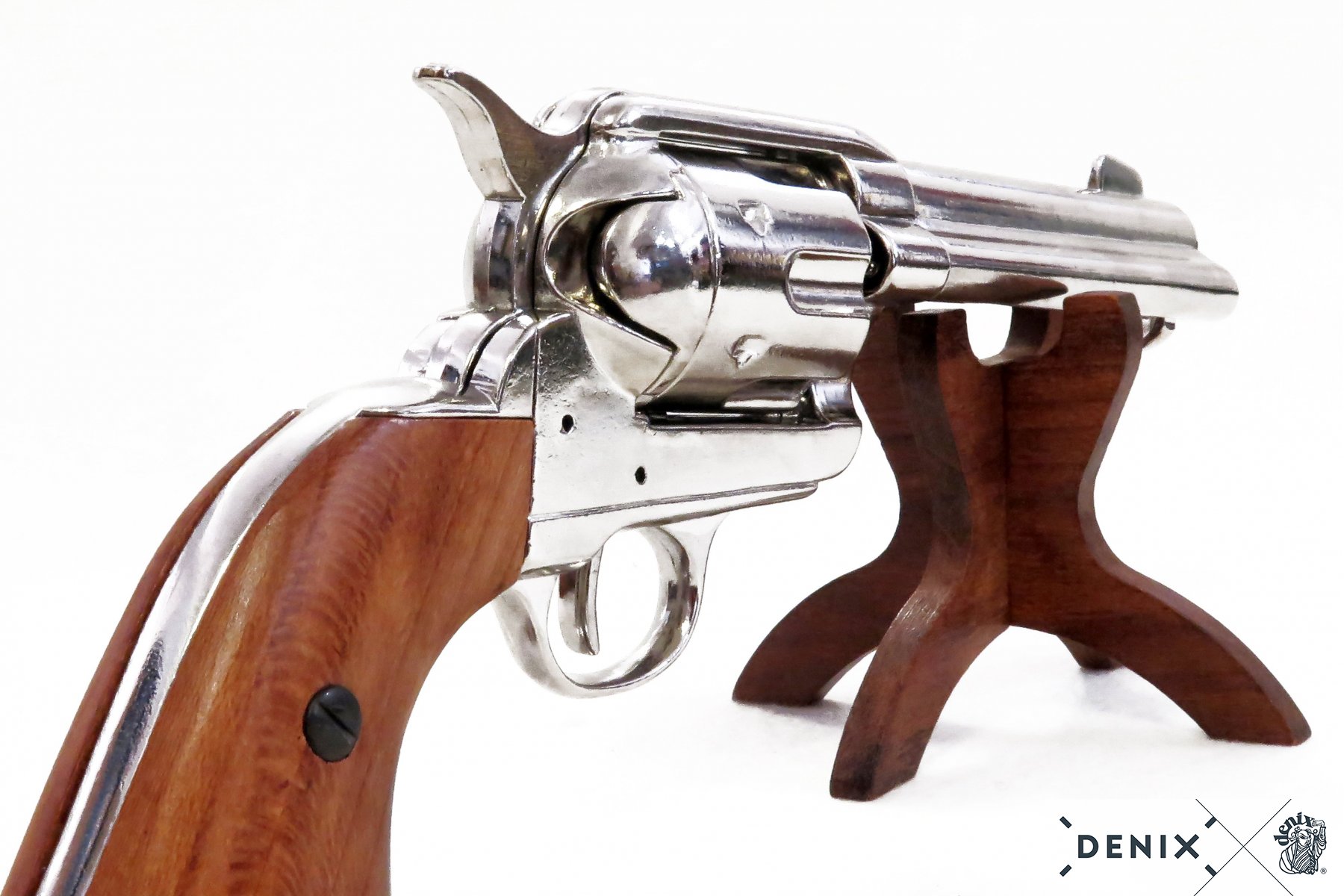 45er Colt Peacemaker vernickelt mit Holzgriff 45er Colt Peacemaker vernickelt mit Holzgriff