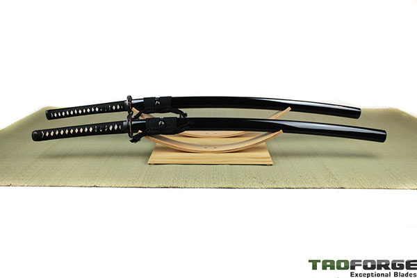 Design Sword stand for 2 swords – natural wood