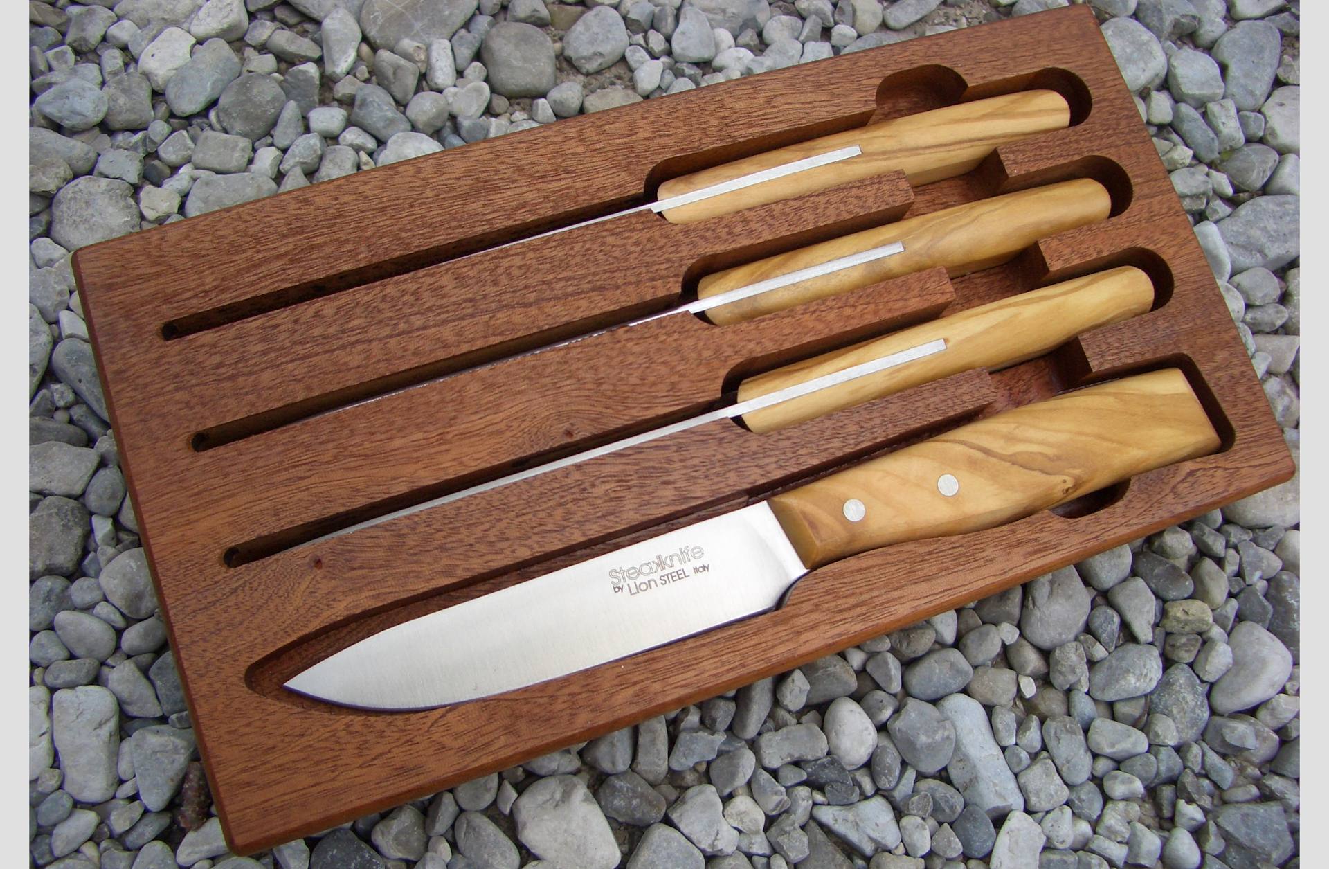 Steak knife - Olive wood handle 4 pcs