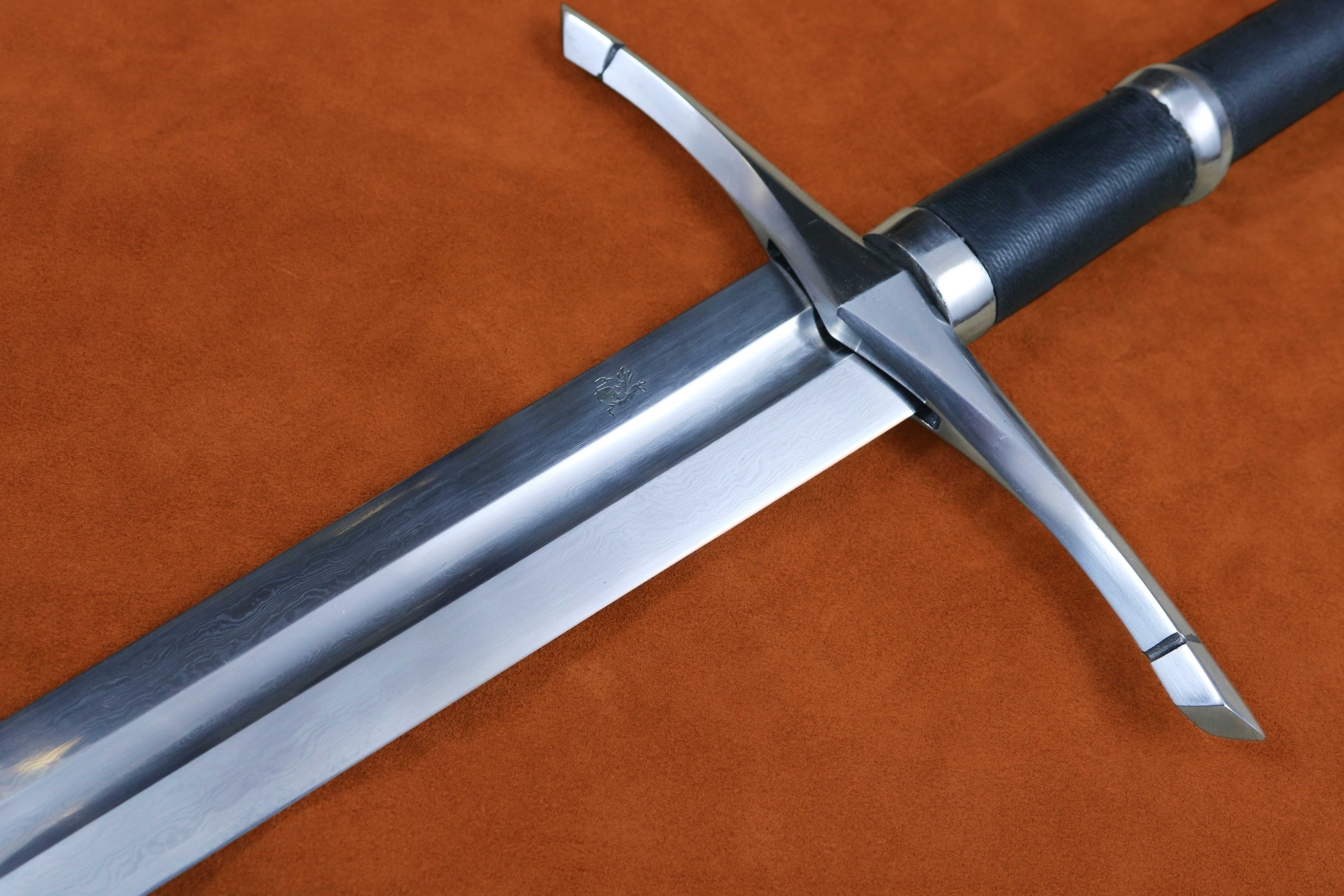 Waldläufer Schwert mit Klinge aus gefaltetem Stahl
