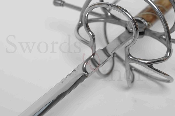 Degen mit drei Ringen