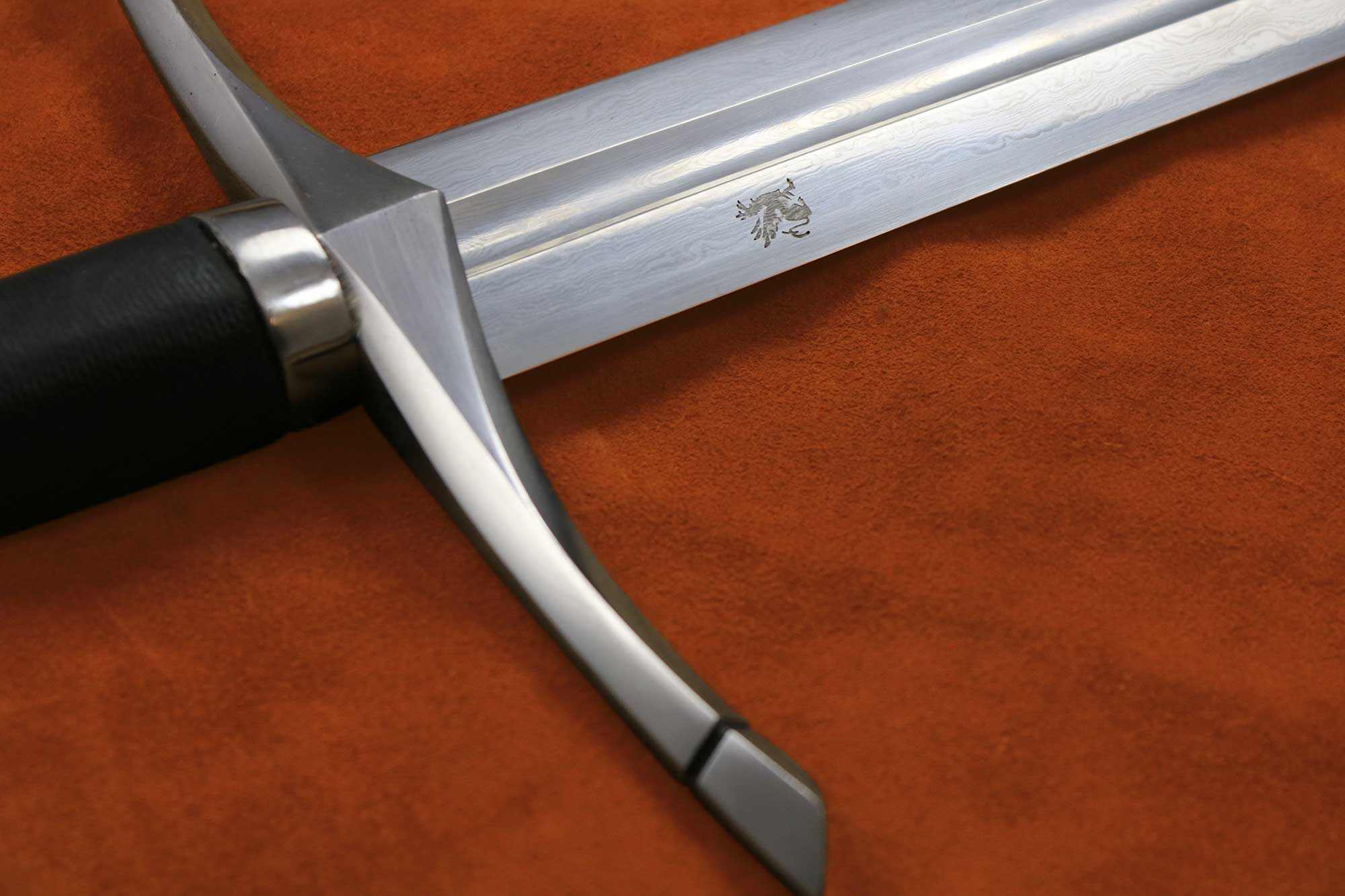 Waldläufer Schwert mit Klinge aus gefaltetem Stahl