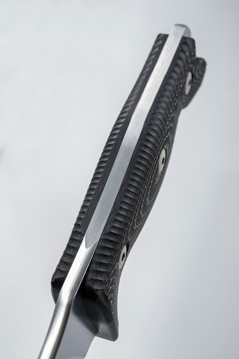 M7 - Black micarta, Silver Blade