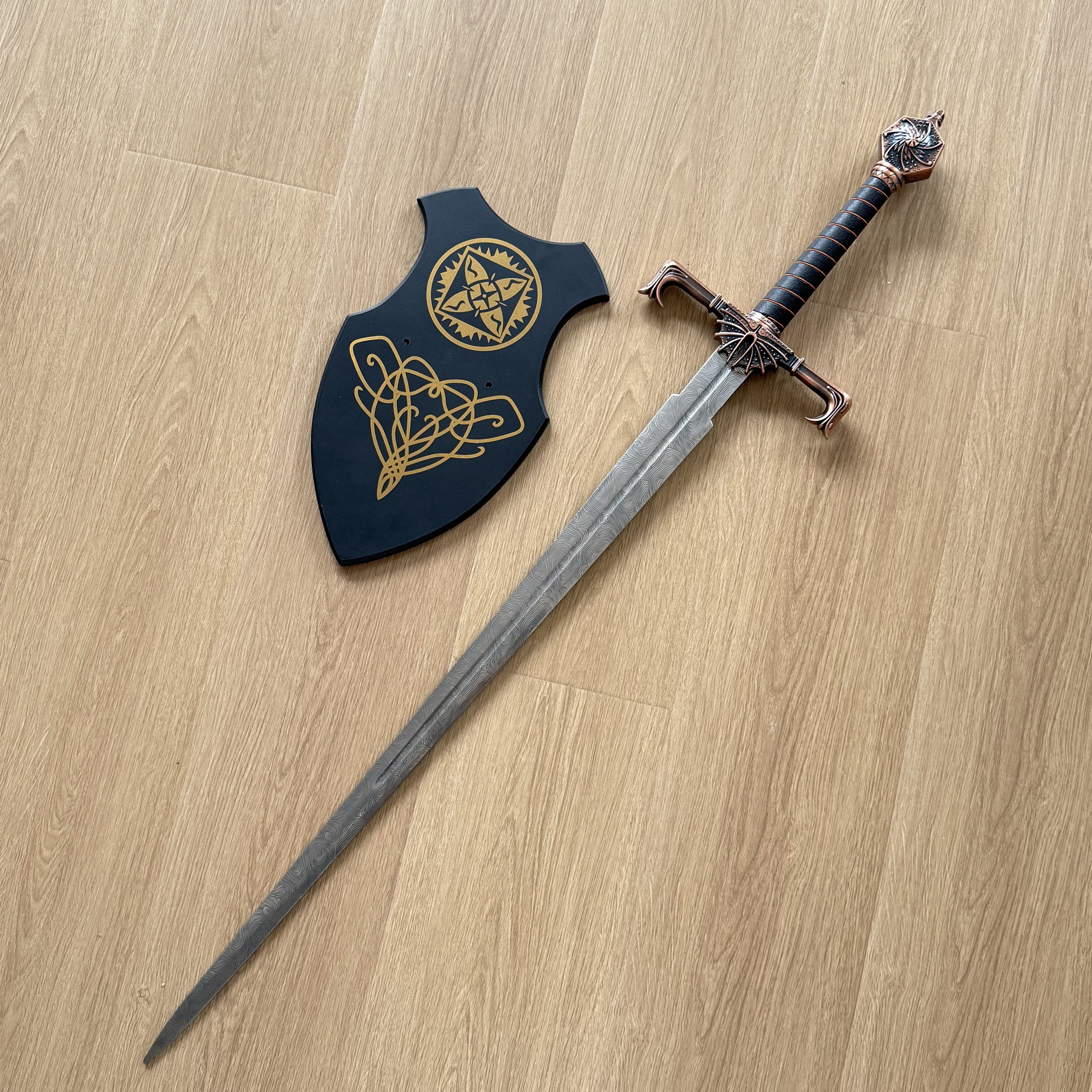 House of the Dragon: Blackfyre Sword with Wooden Wall Plaque