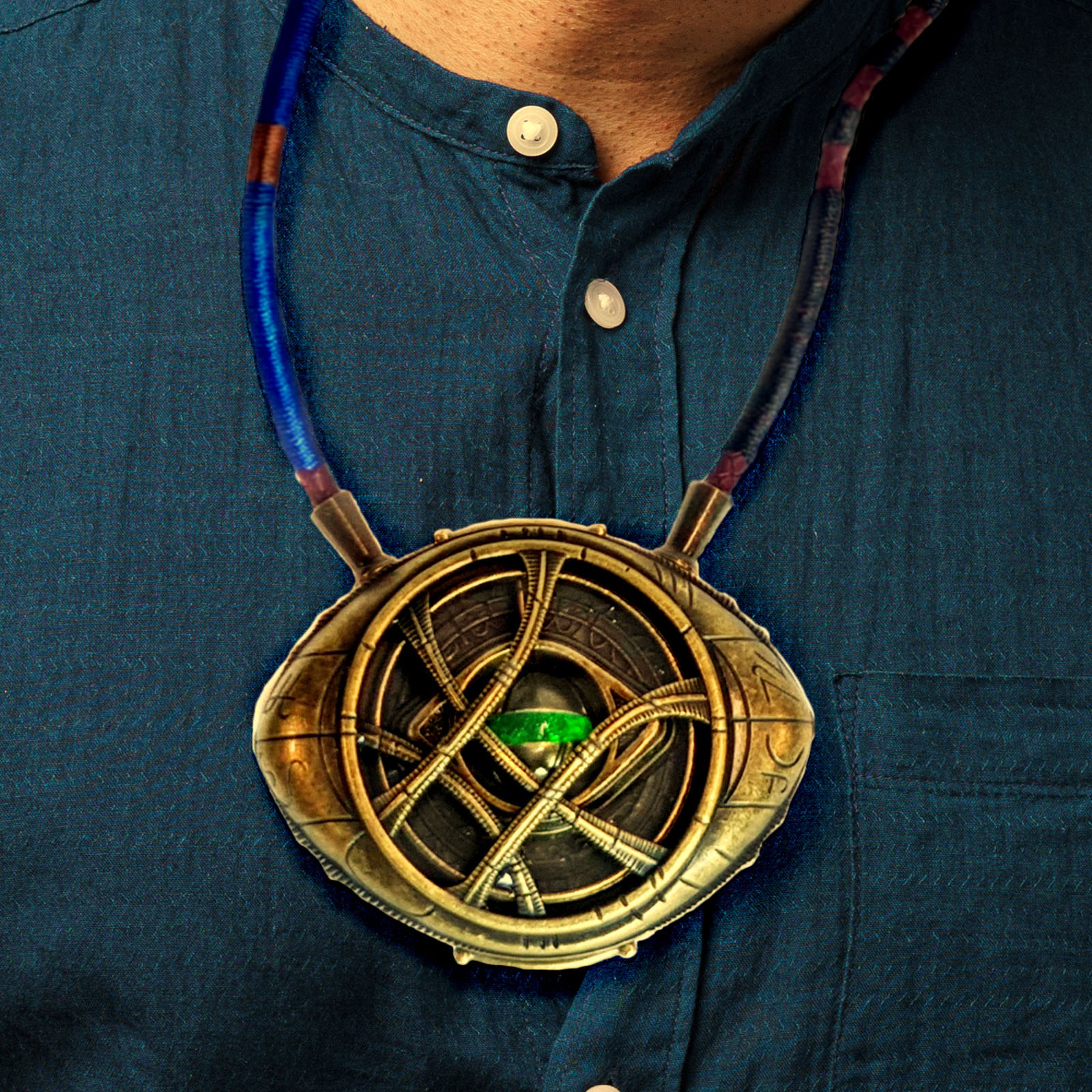 Dr Strange Eye Of Agamotto Necklace Metal LED Light-up