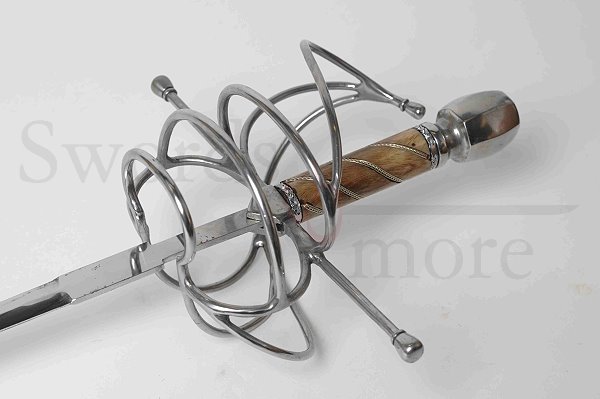 Degen mit drei Ringen