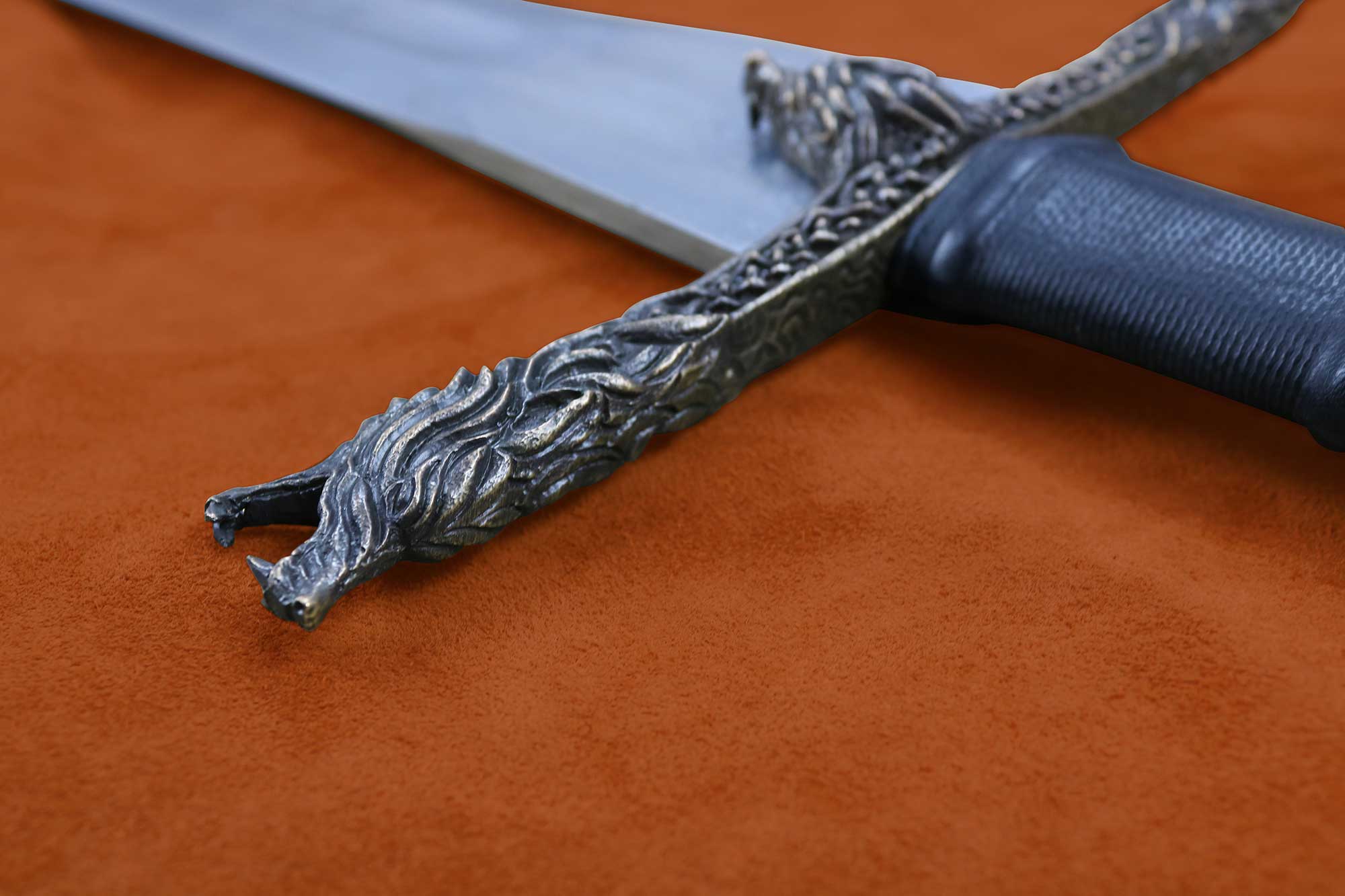 Eindride Schwert mit Klinge aus gefaltetem Stahl