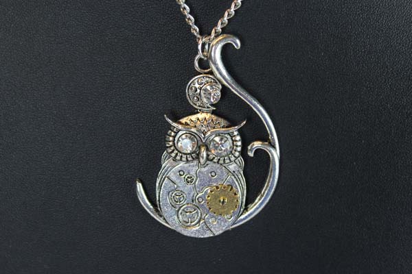 Steampunk Anhänger mit Kette - Eule