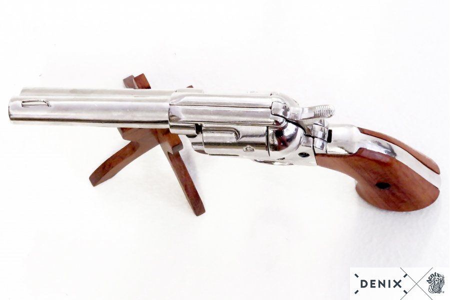45er Colt Peacemaker vernickelt mit Holzgriff 45er Colt Peacemaker vernickelt mit Holzgriff