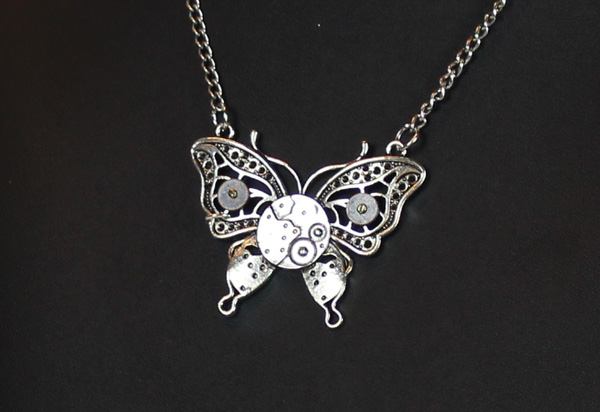 Steampunk Anhänger mit Kette - Schmetterling