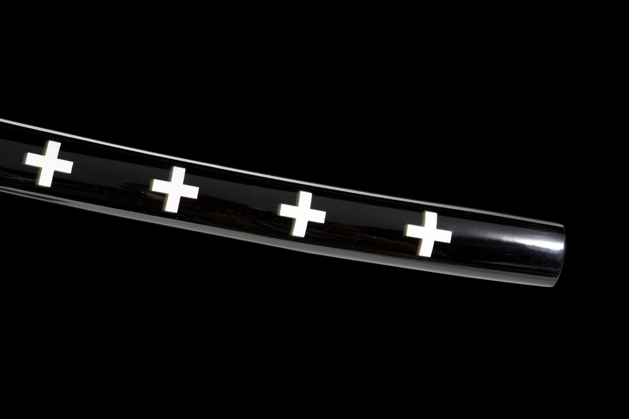 One Piece: Trafalgar Law's "Kikoku" – 1045 Karbonstahl Katana mit LED-Effekt