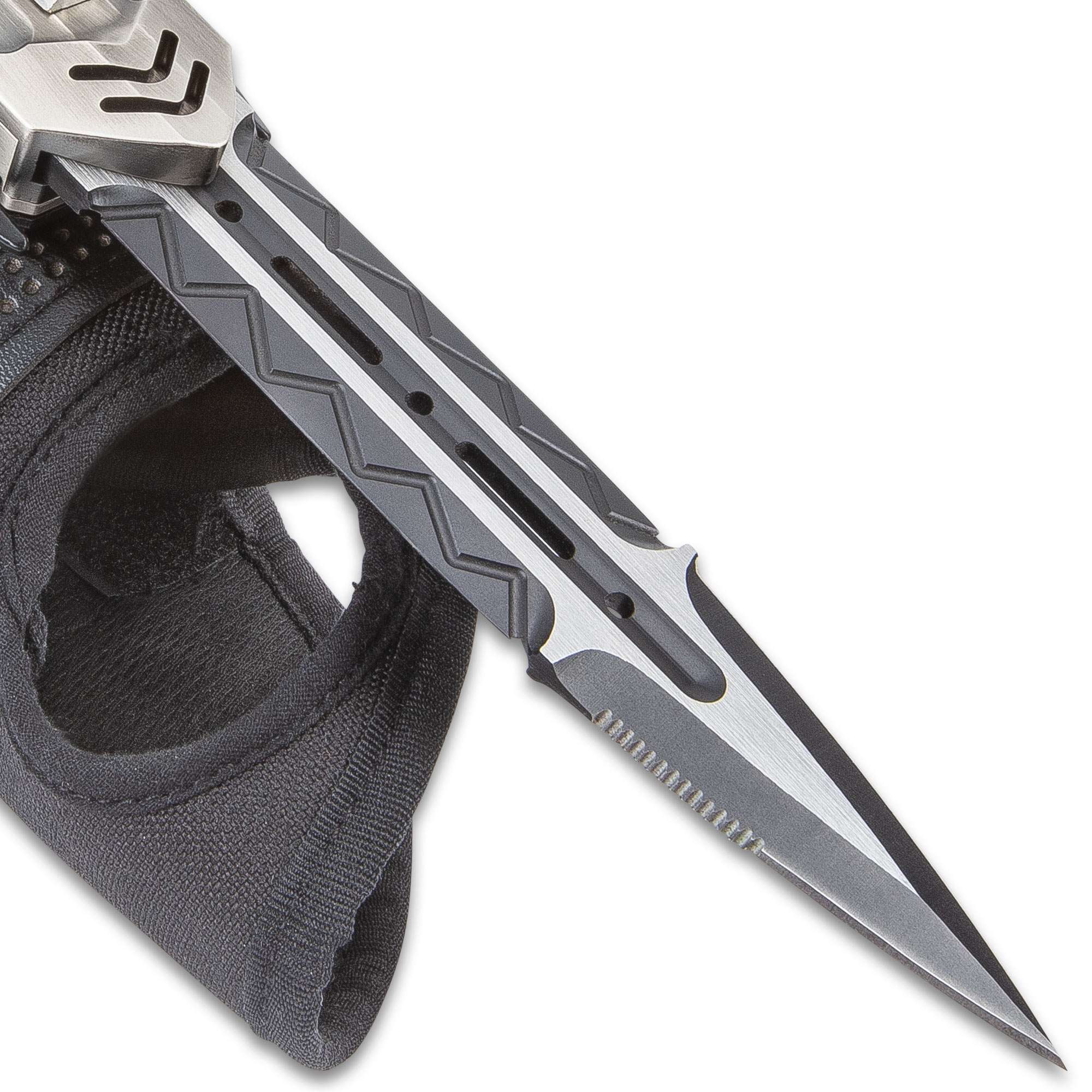 The Enforcer - Tactical Gauntlet with hidden blade and throwing knives