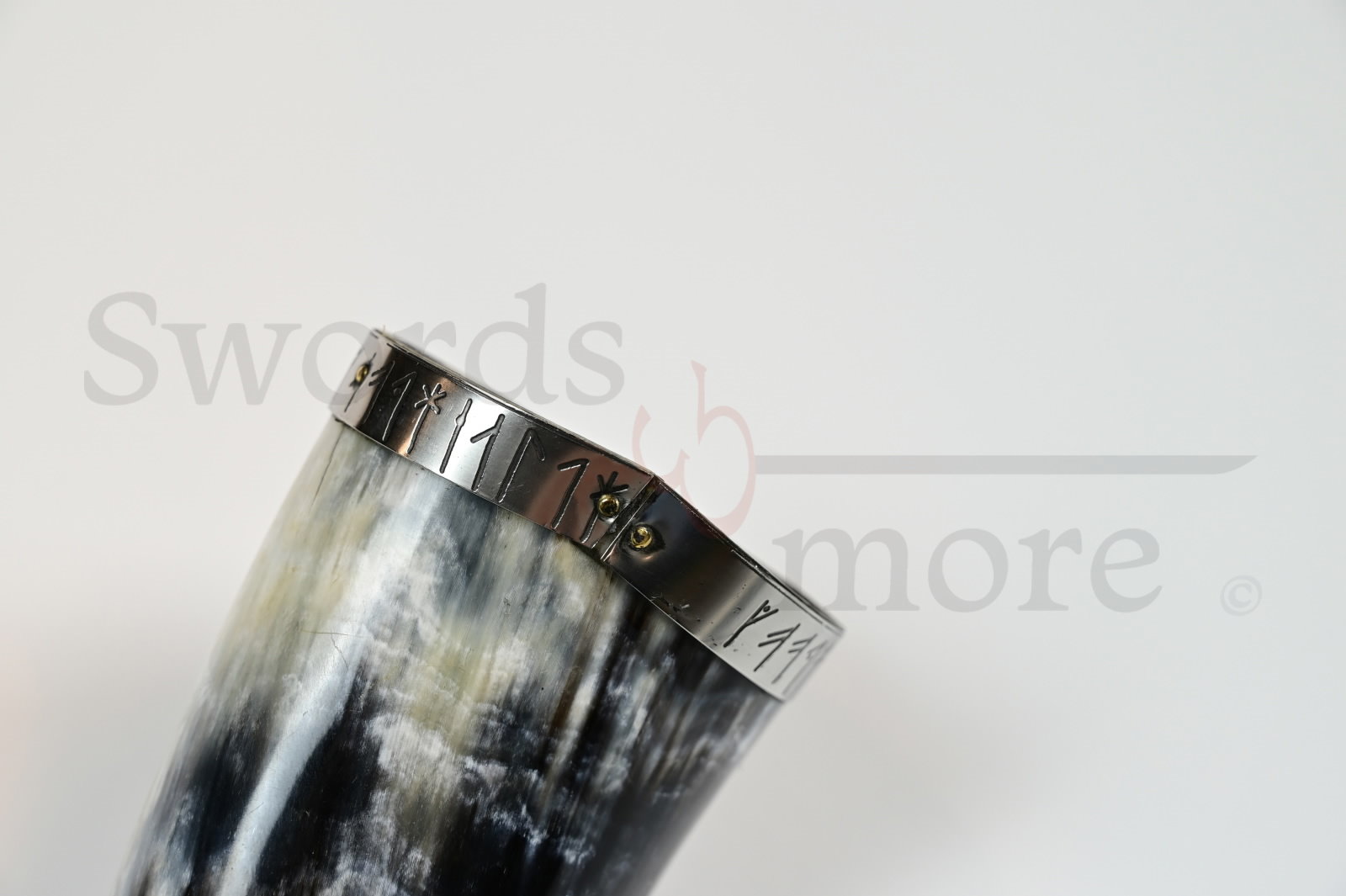 Wikinger Runen Horn mit Lederband