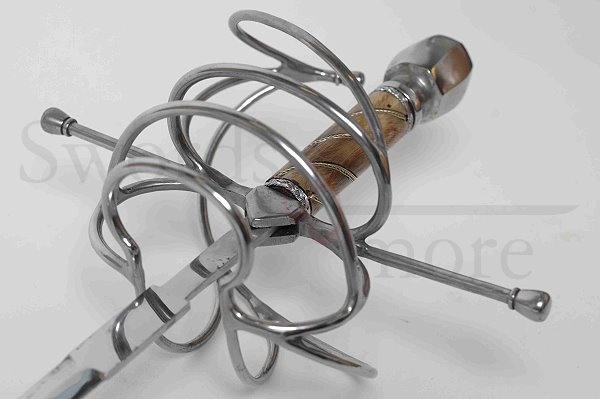 Degen mit drei Ringen