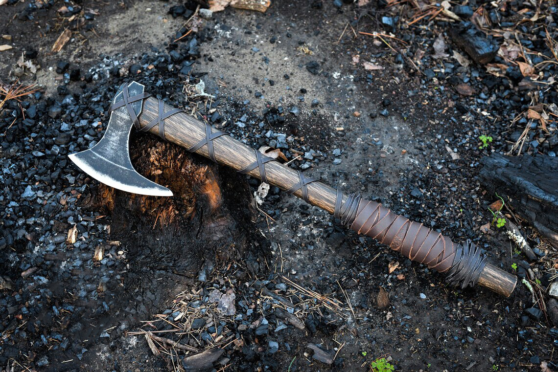 Vikings - Axe of Ragnar Lothbrok - Handforged