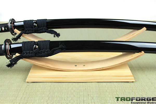 Design Sword stand for 2 swords – natural wood