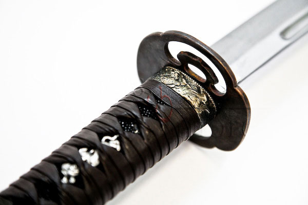 Furui shishi katana (sanmai)